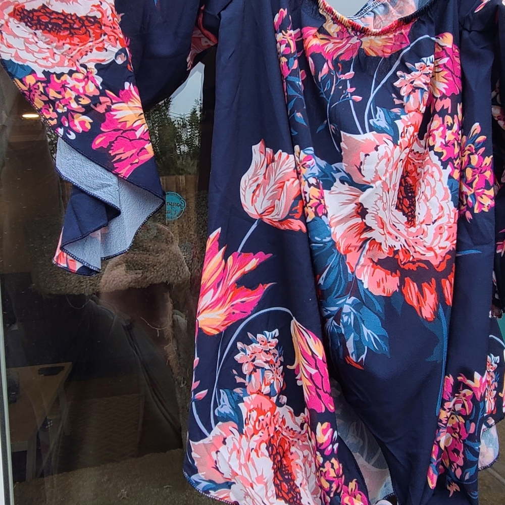 Women's Off-The-Shoulder Vibrant Floral Blouse - Size Large - Picture 15 of 15